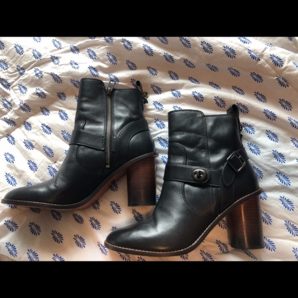COACH MOTO HEELED BOOTIES sz. 8.5